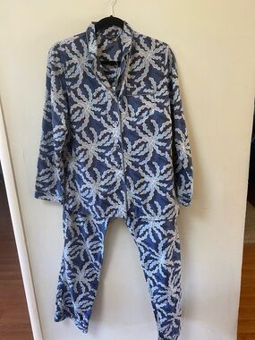 Brooks Brothers Navy and Light Blue Swirl Print women’s  Pajama Set